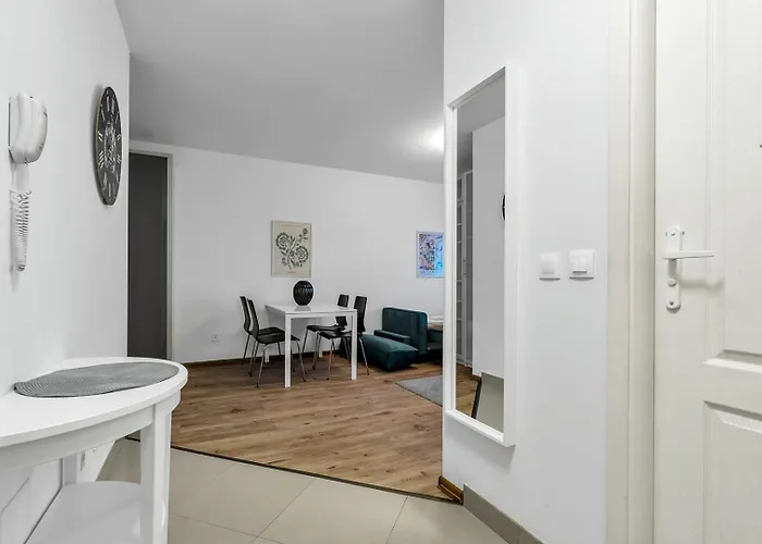 Metro Bemowo Comfort By Bookinghost وارسو