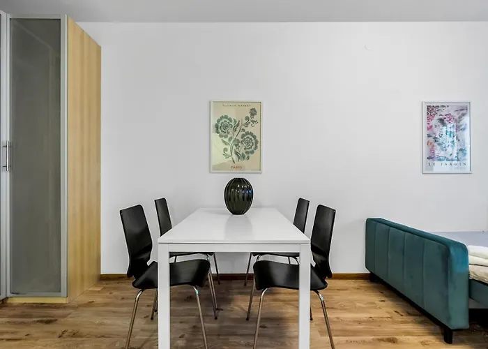 شقة Metro Bemowo Comfort By Bookinghost