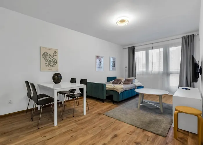 Metro Bemowo Comfort By Bookinghost