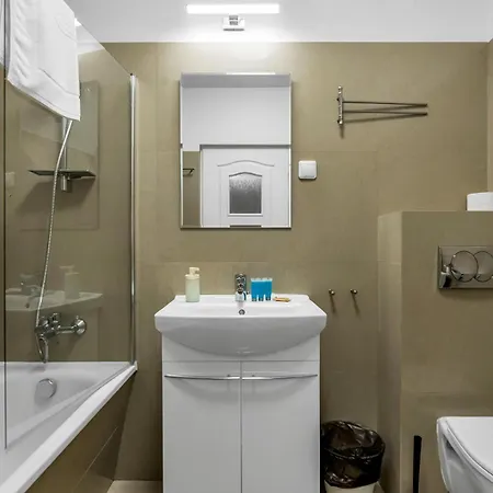 Appartement Metro Bemowo Comfort By Bookinghost Varsovie