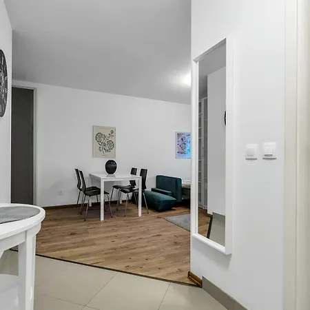 Metro Bemowo Comfort By Bookinghost Varsóvia